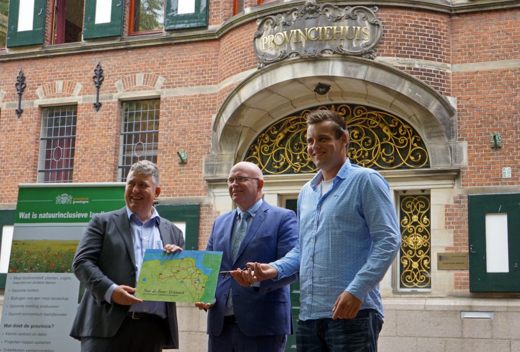 De boer op met natuurinclusieve landbouw
