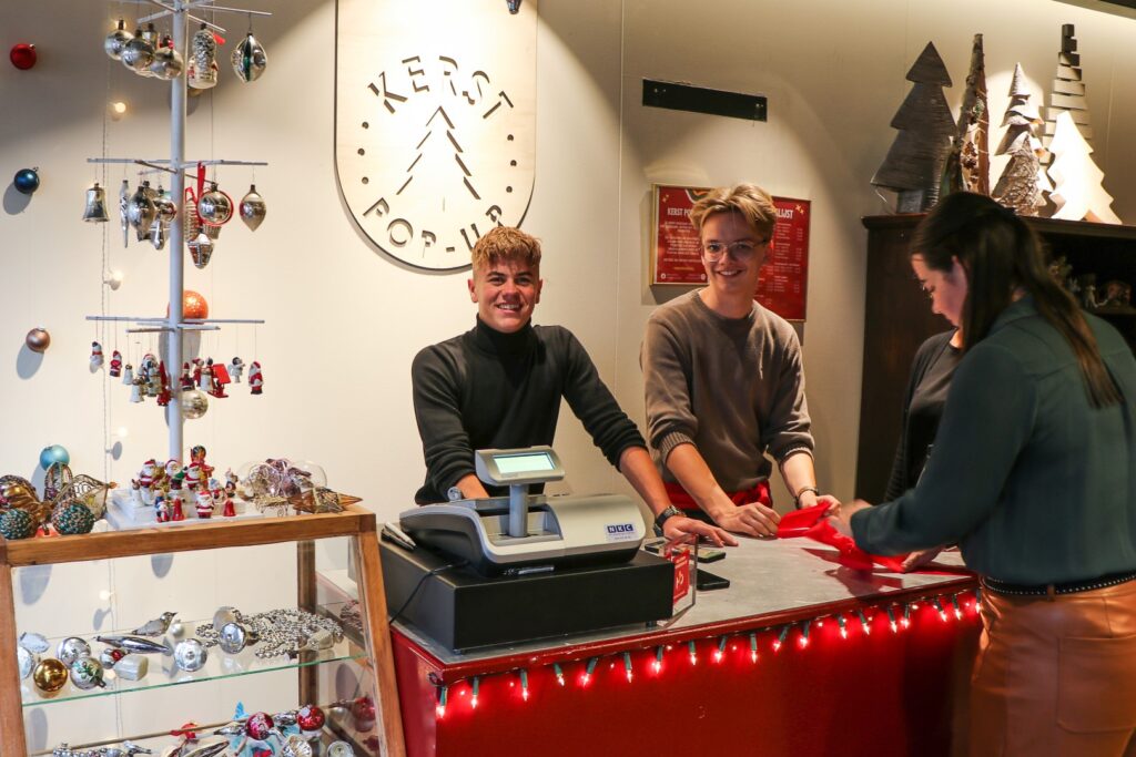 Popup kerstwinkel in Zwolle (Foto: Waardering)